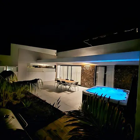 Villa Lokahi *